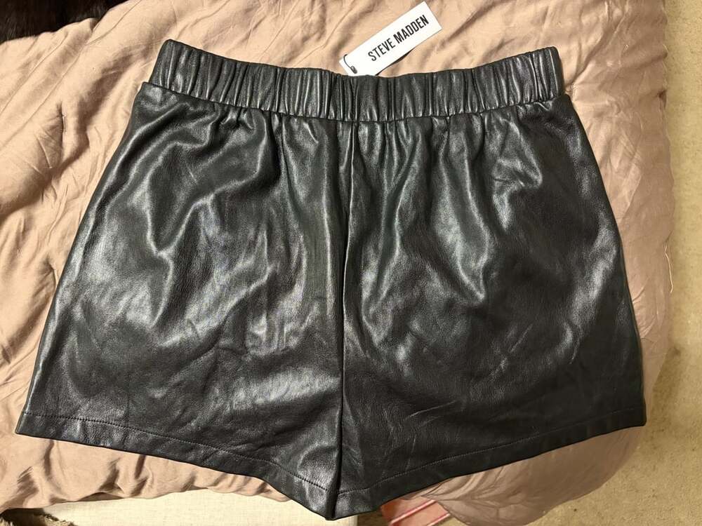 NWT Steve Madden Vegan Leather Shorts Size L Black Pull-On Elastic Waist